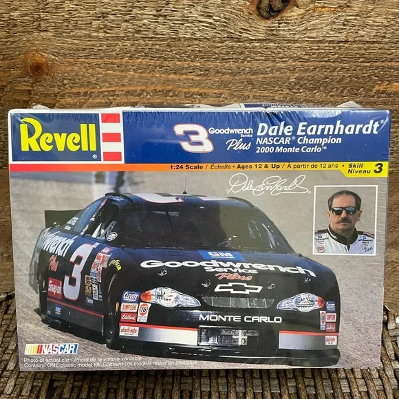 Dale Earnhardt LE #6 Motor Sports Hall Of Fame 2006 Monte Carlo SS 1:24